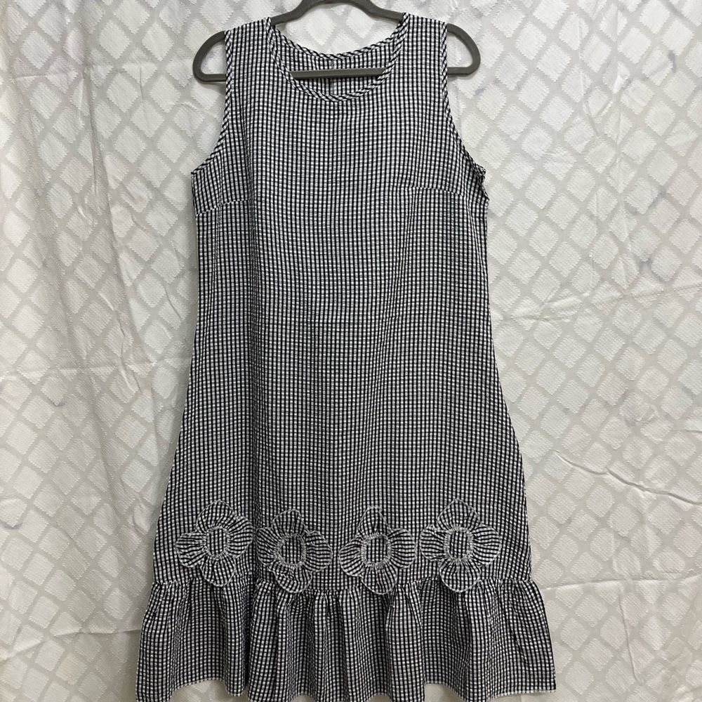 Elegant Black and White Checkered Dress